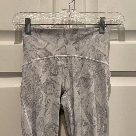 Lululemon Train Times 7/8 Pant *25" Jasmine White Multi / White 16469 - Picture 7 of 16